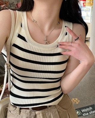 Knitwear |  Womens Knitted V-Neck Striped Tie Front Crop Vest Clothing Beige